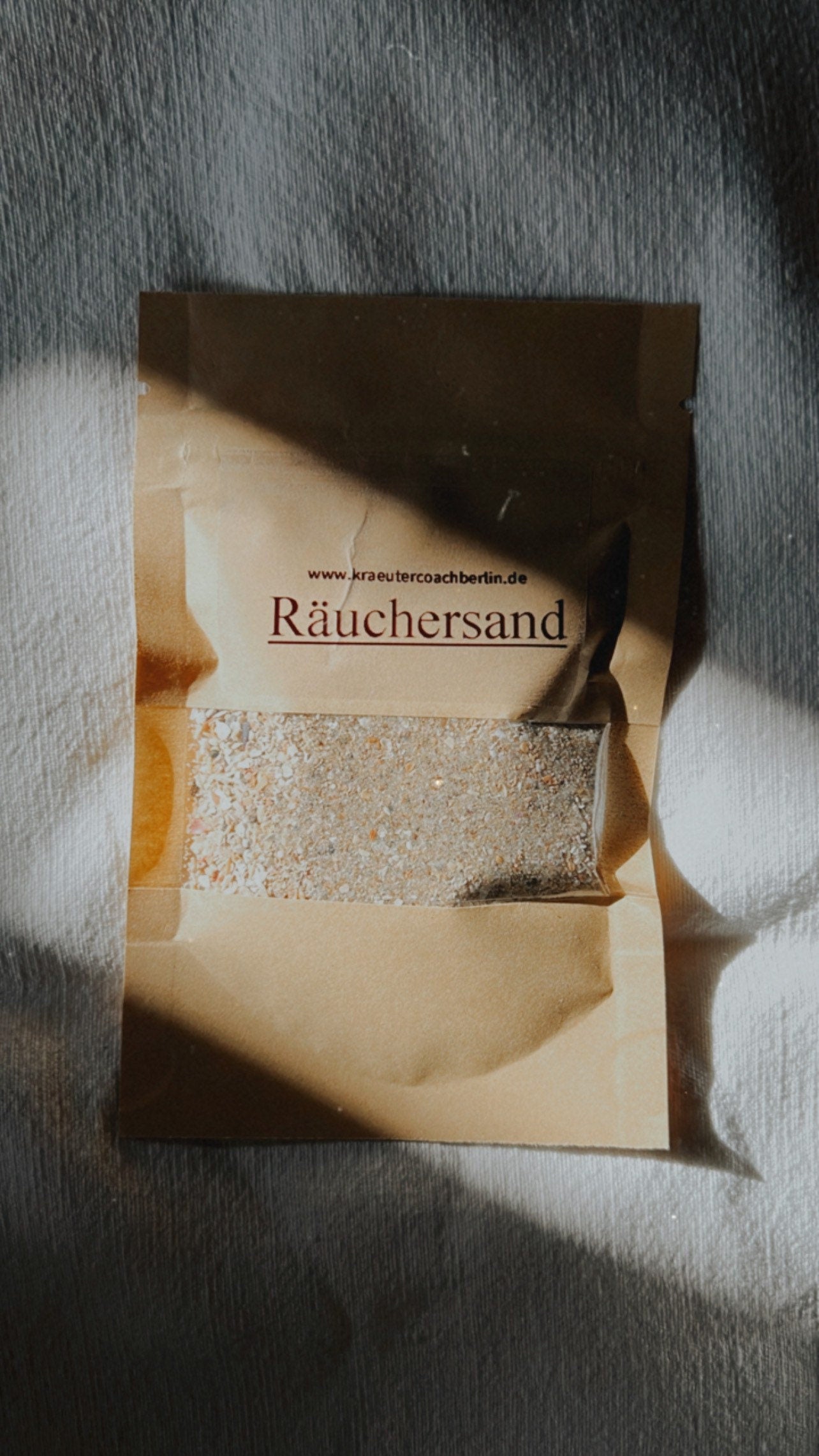 Räucherzubehör Muschelsand – stabilisiert Räucherkohle und schützt Gefäße vor Hitze, perfekt für dein Räucherritual.