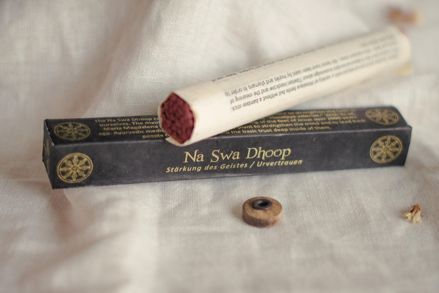 Na Swa Dhoop Räucherstäbchen mit gratis Halter – Mischung aus 31 Heilpflanzen zur Förderung von Vertrauen, Klarheit und Meditation
