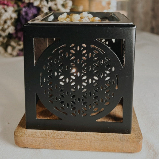Räucherstövchen aus Metall mit Mangoholzsockel – stilvolles Ritualzubehör für sanfte Erwärmung von Kräutern & Harzen, ideal für Meditation und entspannte Duftzeremonien.