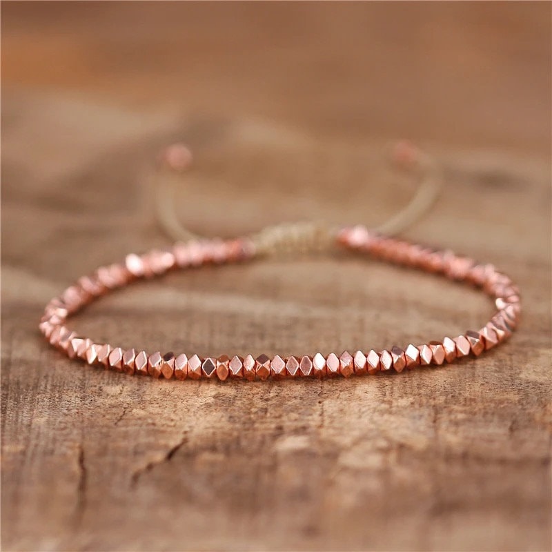 Zartrosa Hämatit-Armband – Eleganz & Energie in einem Schmuckstück