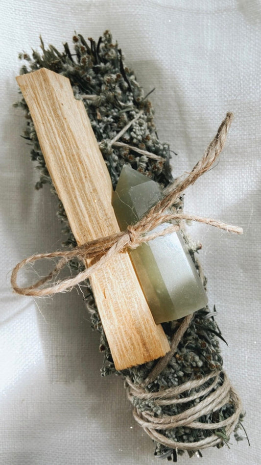 Good Vibes Räucherset mit Räucherstick, Palo Santo und Kristall
