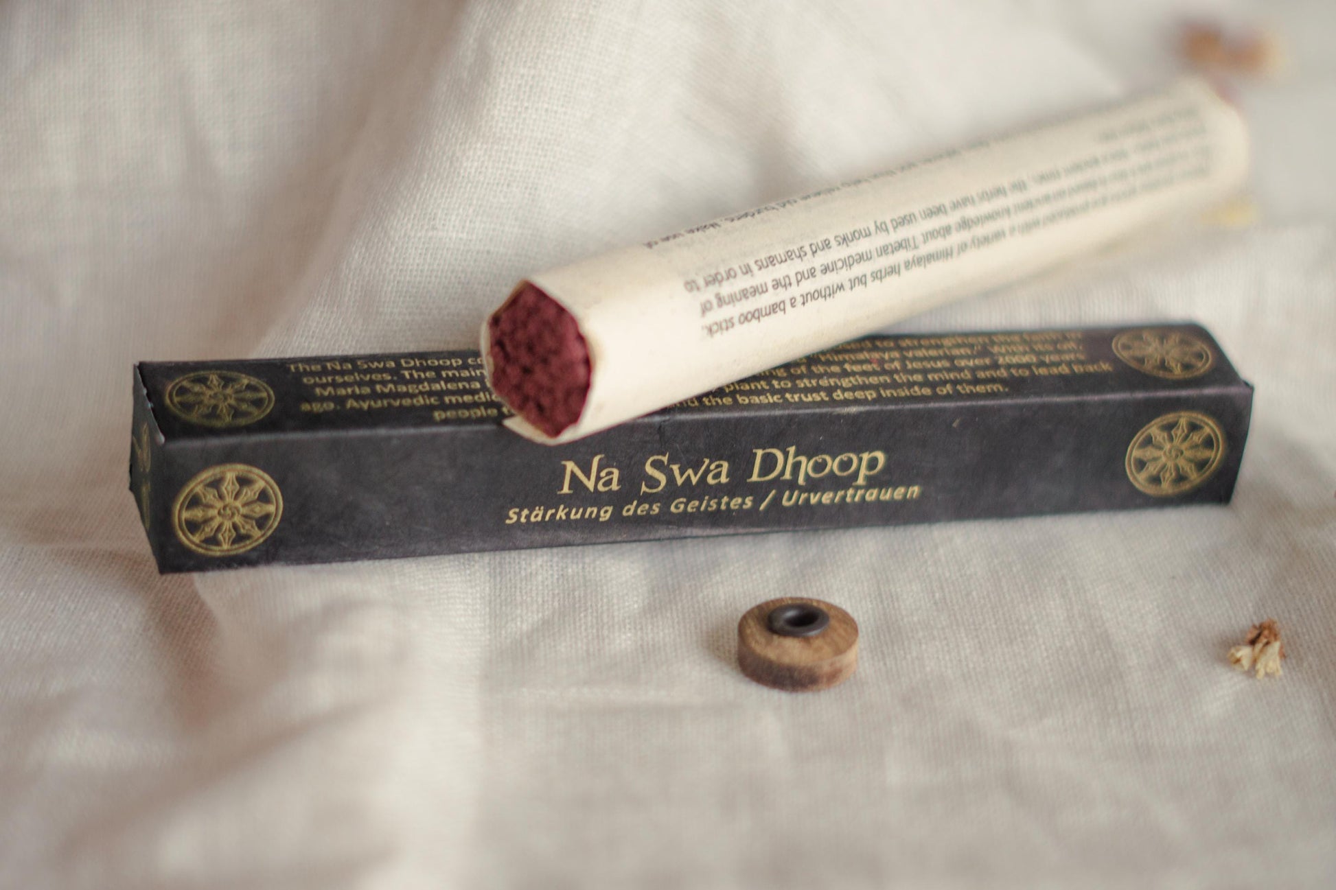 Na Swa Dhoop Räucherstäbchen mit gratis Halter – Mischung aus 31 Heilpflanzen zur Förderung von Vertrauen, Klarheit und Meditation