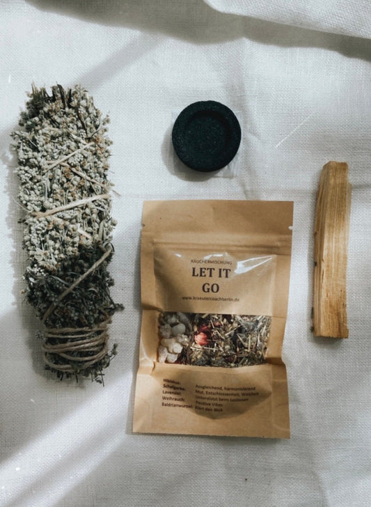 Räucherset Let it go mit Räucherbündel, Palo Santo und Räuchermischung für energetisches Loslassen und Neuanfang